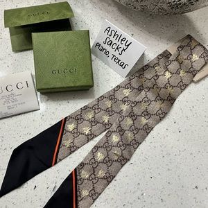 Gucci GG bees silk neck bow (black with red stripe)